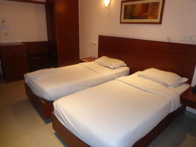 Halcyon Suites Hyderabad Eksteriør billede